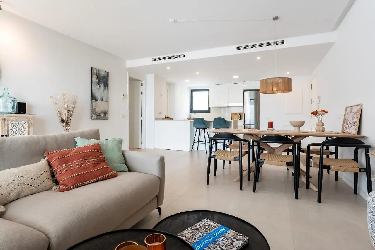Holiday Apartment Middle Views 丰希罗拉