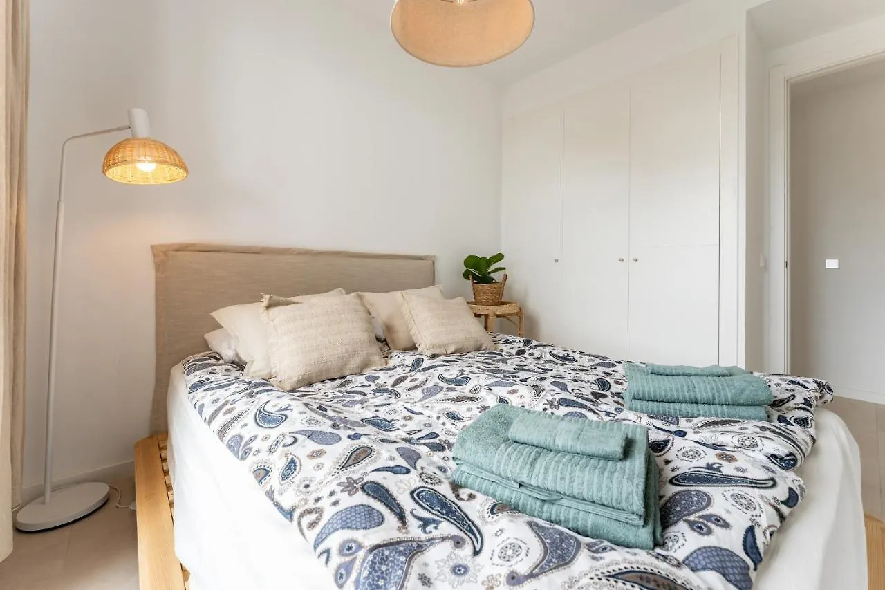 Holiday Apartment Middle Views 丰希罗拉