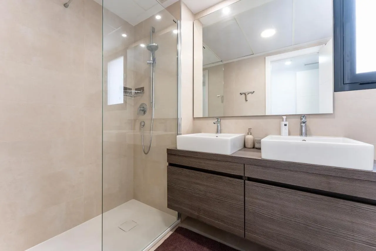 Holiday Apartment Middle Views 丰希罗拉
